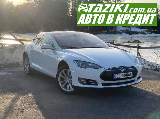 Tesla Model s, 2015г. 85л. Электро  в кредит