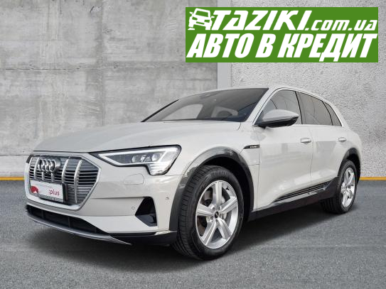 Audi E-tron, 2022г. 71л. Электро  в кредит