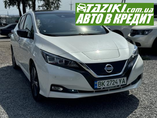 Nissan Leaf, 2019г. Электрол.  Ровно в кредит