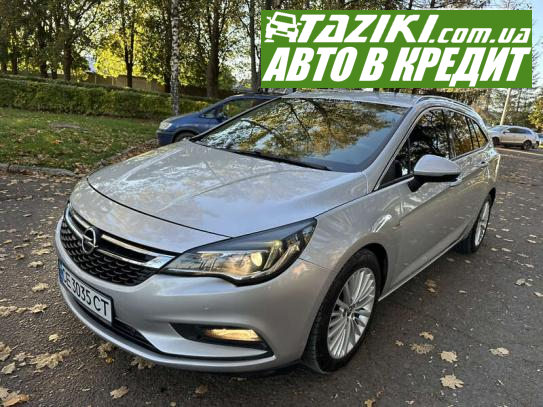 Opel Astra, 2016г. 1.6л. дт Черновцы в кредит