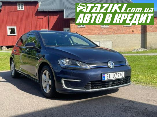 Volkswagen Golf, 2017г. 24л. Электро  в кредит